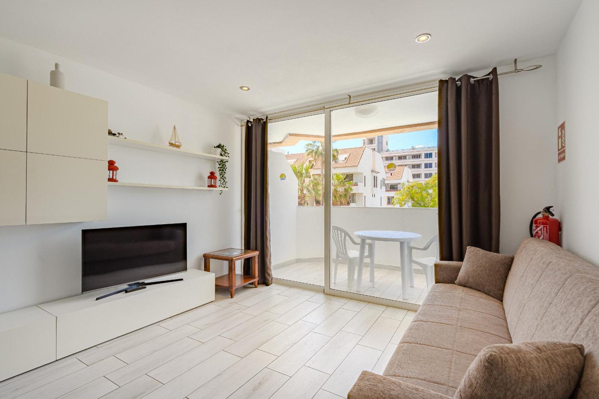 Un Dormitorio En Playa De Las Americas Costa Adeje  Εξωτερικό φωτογραφία