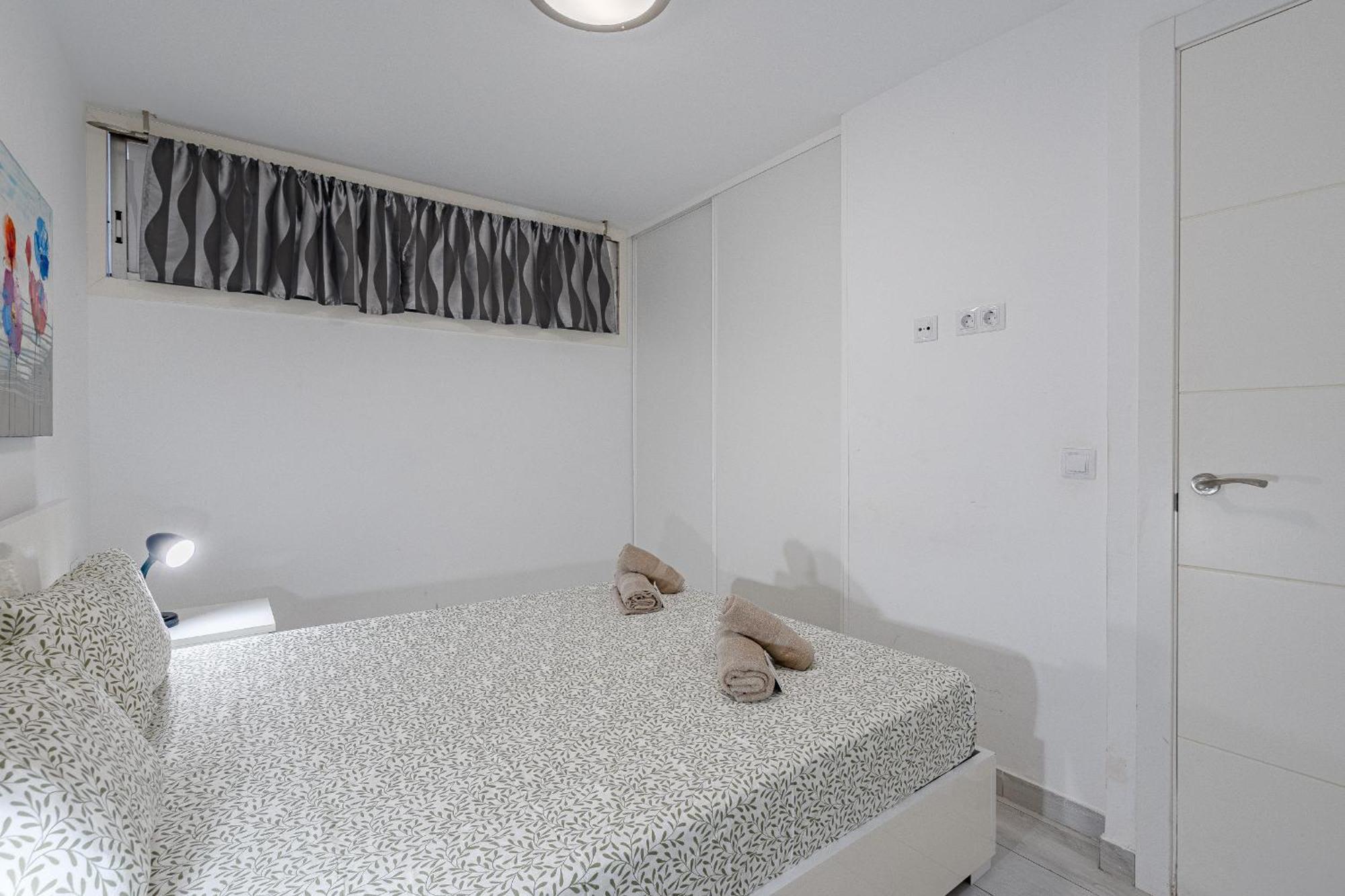 Un Dormitorio En Playa De Las Americas Costa Adeje  Εξωτερικό φωτογραφία