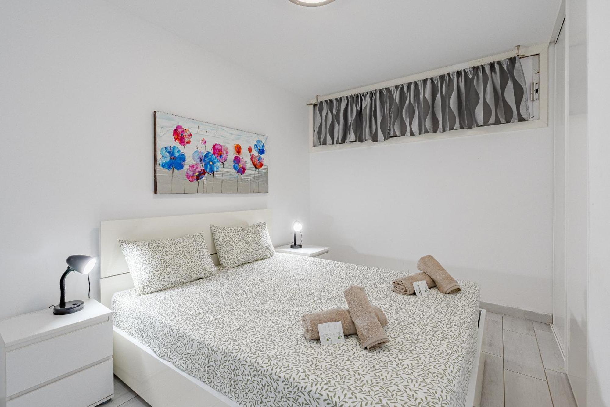 Un Dormitorio En Playa De Las Americas Costa Adeje  Εξωτερικό φωτογραφία